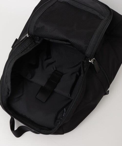marimekko(マリメッコ)の「【ノベルティ付】Roadie / METRO Backpack(バックパック/リュック・レディース・ブラック・FREE)」の13枚目の写真