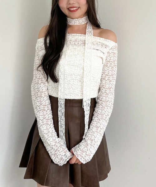 archives（アルシーヴ）の「タックドレープレースＴＯＰＳ（Tシャツ/カットソー・レディース・ブラック/モカ/アイボリー・MEDIUM）」の5枚目の写真