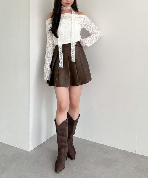 archives（アルシーヴ）の「タックドレープレースＴＯＰＳ（Tシャツ/カットソー・レディース・ブラック/モカ/アイボリー・MEDIUM）」の8枚目の写真