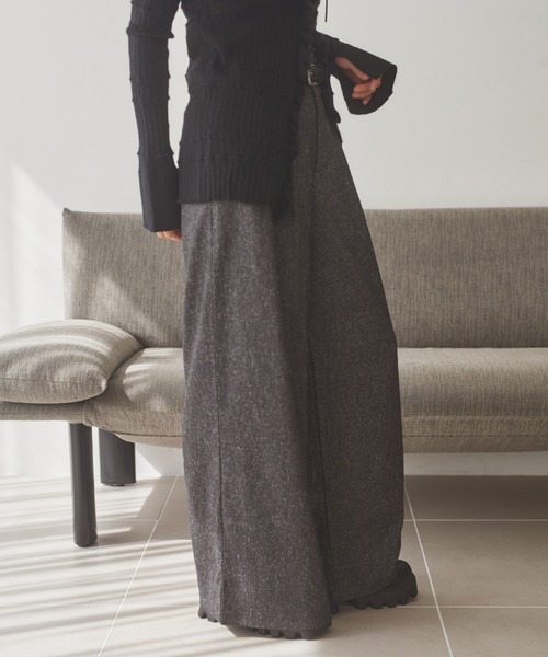 LAULEN(ローレン)の「tuck nuance wide pants /タックニュアンスワイドパンツ(その他パンツ・レディース・ブラック/ブラウン・S/M)」の9枚目の写真