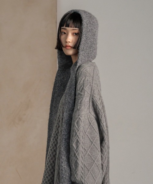 LOWRYS FARM（ローリーズファーム）の「フードマフラー　580775（マフラー・レディース・ブラック/チャコールグレー/ブラウン・FREE）」の2枚目の写真