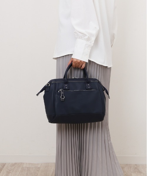 anello（アネロ）の「anello RE:レトロ 口金2WAYショルダー（ショルダーバッグ・レディース・ネイビー/キャメル/ブラック/グレイッシュベージュ/アイボリー/グレー・FREE）」の9枚目の写真