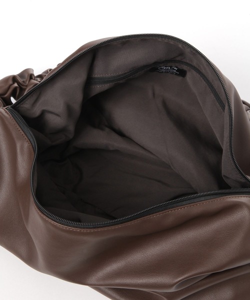 BAYFLOW(ベイフロー)の「PUムーンショルダーBAG(ショルダーバッグ・メンズ・ブラック/ブラウン・FREE)」の11枚目の写真
