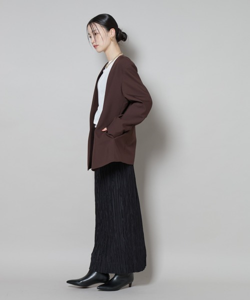 NANO universe（ナノユニバース）の「カラーレスワイドショルダージャケット(セットアップ可)（ノーカラージャケット・レディース・ブラック/ベージュ・FREE）」の15枚目の写真