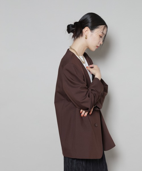 NANO universe（ナノユニバース）の「カラーレスワイドショルダージャケット(セットアップ可)（ノーカラージャケット・レディース・ブラック/ベージュ・FREE）」の12枚目の写真