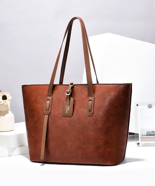 florist（フローリスト）の「レザータッチアシメハンドルトートバッグ/ビジネスバッグ（ビジネスバッグ・レディース・ベージュ/ブラック/オフホワイト/キャメル/ブルーグリーン/モカ・FREE）」の6枚目の写真