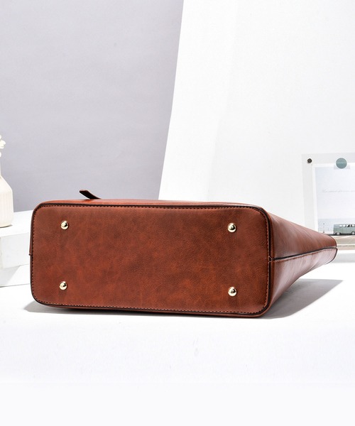 florist（フローリスト）の「レザータッチアシメハンドルトートバッグ/ビジネスバッグ（ビジネスバッグ・レディース・ベージュ/ブラック/オフホワイト/キャメル/ブルーグリーン/モカ・FREE）」の9枚目の写真