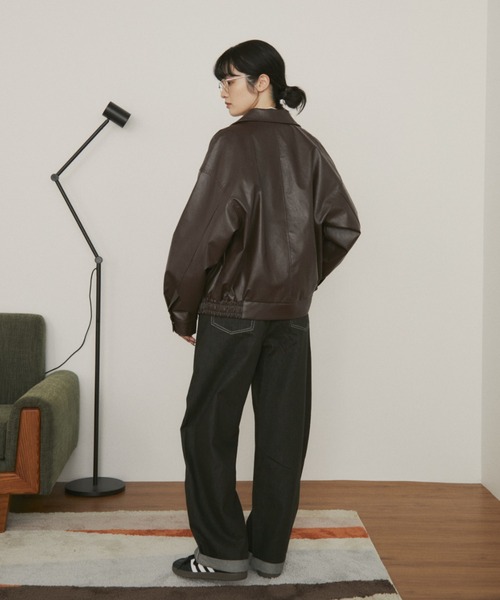 MERLOT（メルロー）の「オーバーサイズフェイクレザーフライトジャケット（ブルゾン・レディース・ブラウン/ブラック・FREE）」の16枚目の写真