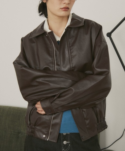 MERLOT（メルロー）の「オーバーサイズフェイクレザーフライトジャケット（ブルゾン・レディース・ブラウン/ブラック・FREE）」の11枚目の写真