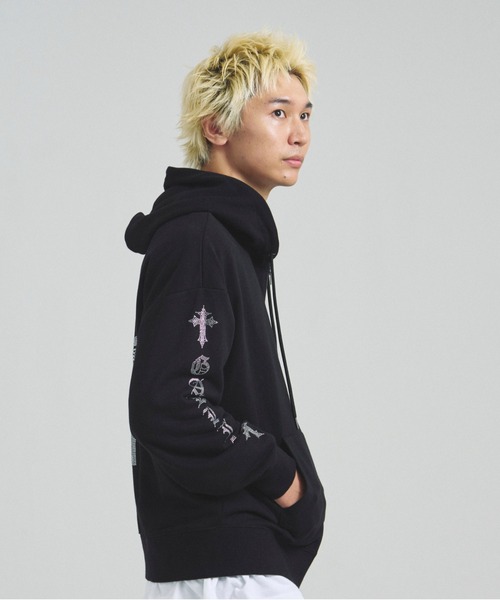 GALLIS ADDICTION（ガリスアディクション）の「GA STONE-CROSS ZIP HOODIE（パーカー・メンズ・チャコール/ブラック・M/L）」の8枚目の写真