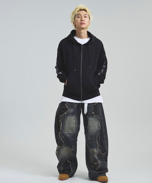 GALLIS ADDICTION（ガリスアディクション）の「GA STONE-CROSS ZIP HOODIE（パーカー・メンズ・チャコール/ブラック・M/L）」の11枚目の写真