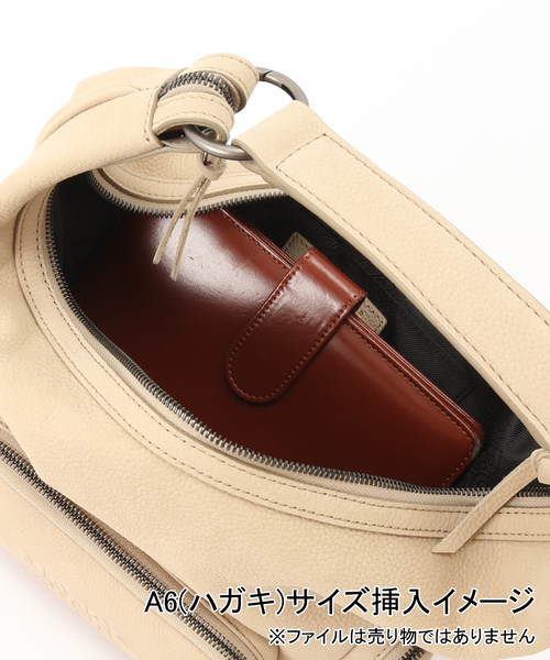 MARGE SHERWOOD(マージシャーウッド)の「【Geek Office / ギークオフィス】MARGESHERWOOD / CITY HOBO EW MINI(ショルダーバッグ・レディース・ベージュ・FREE)」の6枚目の写真
