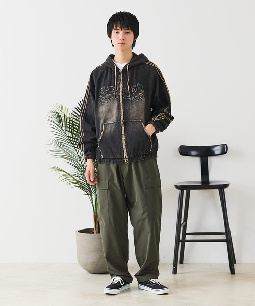 __gram.（スペースグラム）の「【__gram./スペースグラム】【オーバーダイ加工で今っぽさをプラス】ダメージデニムZIPフーディー ヴィンテージ風 ワイドシルエット ユニセックス（デニムジャケット・メンズ・グレー/ブラック・LARGE/MEDIUM）」の5枚目の写真