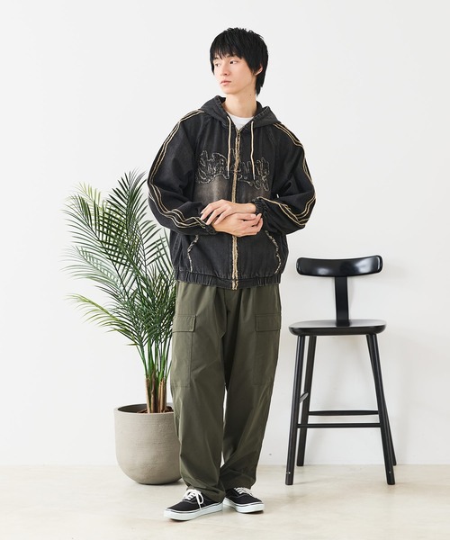 __gram.（スペースグラム）の「【__gram./スペースグラム】【オーバーダイ加工で今っぽさをプラス】ダメージデニムZIPフーディー ヴィンテージ風 ワイドシルエット ユニセックス（デニムジャケット・メンズ・グレー/ブラック・LARGE/MEDIUM）」の7枚目の写真