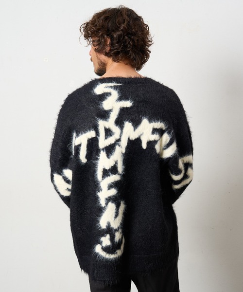 STUD MUFFIN（スタッドマフィン）の「STUD MUFFIN/スタッドマフィン/フェザーヤーン ビックロゴクロスインターシャ シャギープルオーバー（ニット/セーター・メンズ・ブラック/グレー・3/2/4）」の6枚目の写真