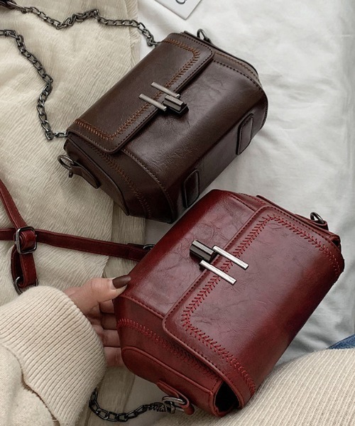 mebole（メボレ）の「レトロスクエアチェーンショルダーバッグ（ショルダーバッグ・レディース・レッド/ブラウン/ブラック・FREE）」の18枚目の写真