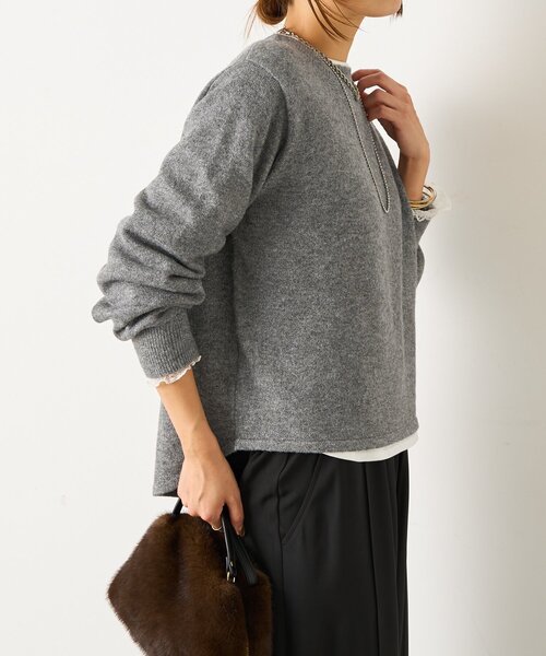 Jena espace merveilleux(ジェナ エスパスメルヴェイユ)の「ラメクルーネックニット(ニット/セーター・レディース・グレー/ブルー/アイボリー・FREE)」の14枚目の写真