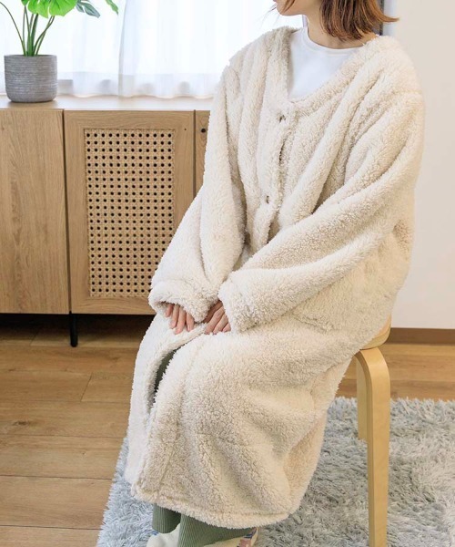 Bleu Bleuet（ブルーブルーエ）の「ペコラノーカラールームガウン（ガウン/バスローブ・レディース・ベージュ/ピンク・FREE）」の4枚目の写真