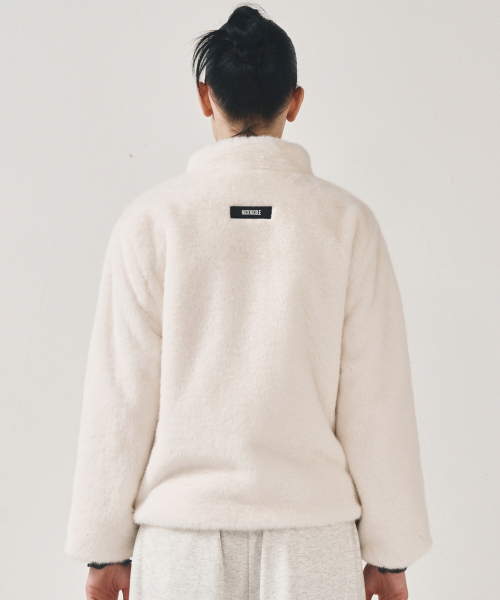 NICK&NICOLE(ニックアンドニコール)の「HIGH NECK SOFT FUR JACKET_IVORY(ムートンコート・レディース・その他・FREE)」の3枚目の写真