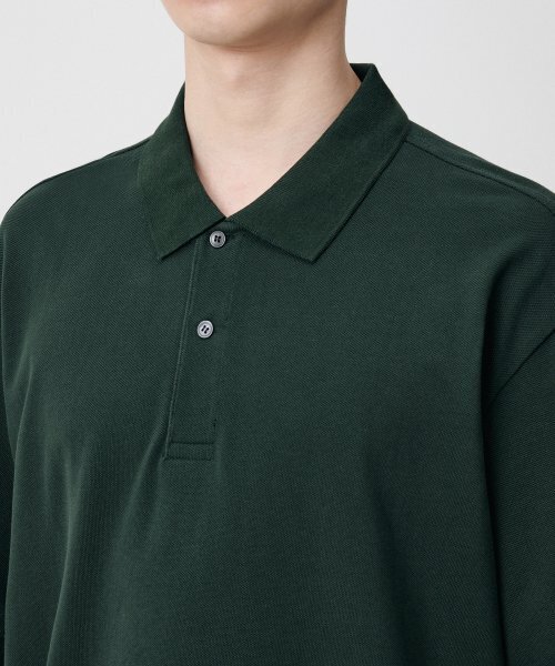 MUSINSA STANDARD（ムシンサスタンダード）の「リラックスフィットピケポロシャツ[ディープグリーン]（ポロシャツ・メンズ・その他・SMALL/MEDIUM/LARGE/X-LARGE/XX-LARGE/XXX-LARGE）」の3枚目の写真