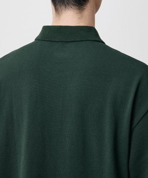 MUSINSA STANDARD（ムシンサスタンダード）の「リラックスフィットピケポロシャツ[ディープグリーン]（ポロシャツ・メンズ・その他・SMALL/MEDIUM/LARGE/X-LARGE/XX-LARGE/XXX-LARGE）」の4枚目の写真
