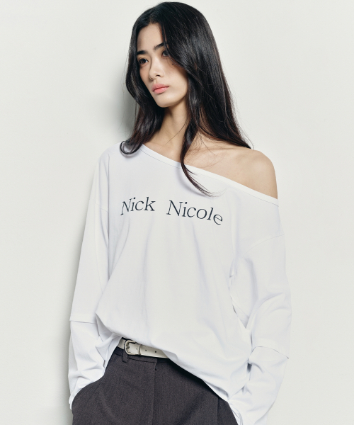 NICK&NICOLE(ニックアンドニコール)の「NICOLE ONE SHOULDER LAYERED LOGO LS TOP_IVORY(Tシャツ/カットソー・レディース・その他・FREE)」の2枚目の写真