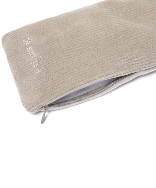 Snow Peak（スノーピーク）の「Snow Peak / Corduroy Neck Muffler  コーデュロイネックマフラー 海外限定（マフラー・レディース・ライトブラウン/スミクロ/ライトベージュ・ONE SIZE）」の11枚目の写真