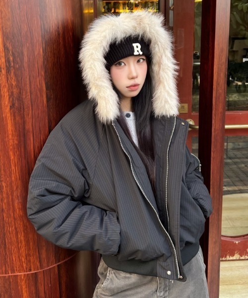 LAC-VERT（ラック・ヴェール）の「フェイクファーフードブルゾン（ブルゾン・レディース・ブラック/ブラウン・FREE）」の2枚目の写真