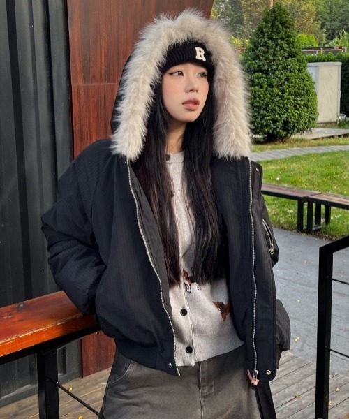 LAC-VERT（ラック・ヴェール）の「フェイクファーフードブルゾン（ブルゾン・レディース・ブラック/ブラウン・FREE）」の12枚目の写真