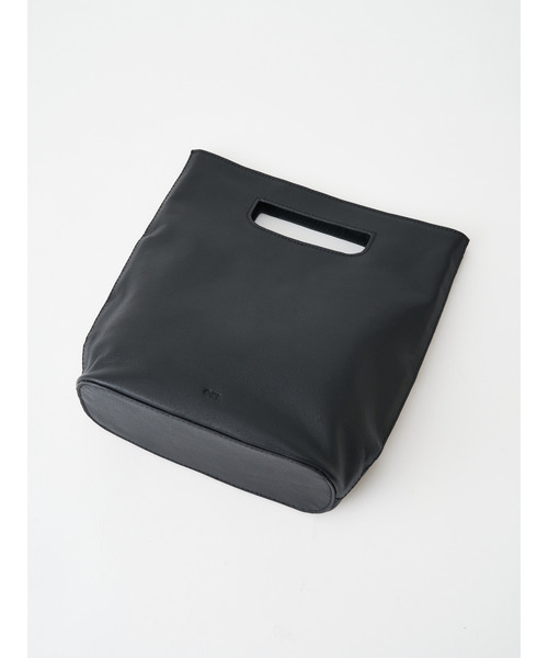 ONE.(ワンドット)の「【ONE.】 / Leather Small Bucket / 撥水レザー/ ONE-014(ハンドバッグ・レディース・ブラック・FREE)」の2枚目の写真