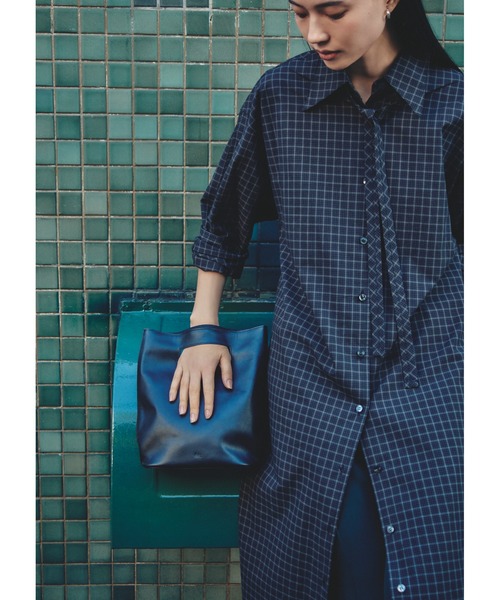 ONE.(ワンドット)の「【ONE.】 / Leather Small Bucket / 撥水レザー/ ONE-014(ハンドバッグ・レディース・ブラック・FREE)」の7枚目の写真