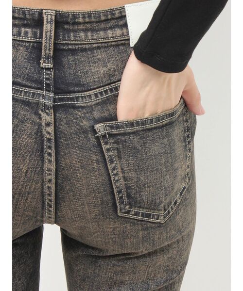 GYDA(ジェイダ)の「ハイウエストbijouフレアデニムパンツ(デニムパンツ・レディース・ブラック/ライトブルー/インディゴブルー・X-SMALL/SMALL/MEDIUM)」の10枚目の写真