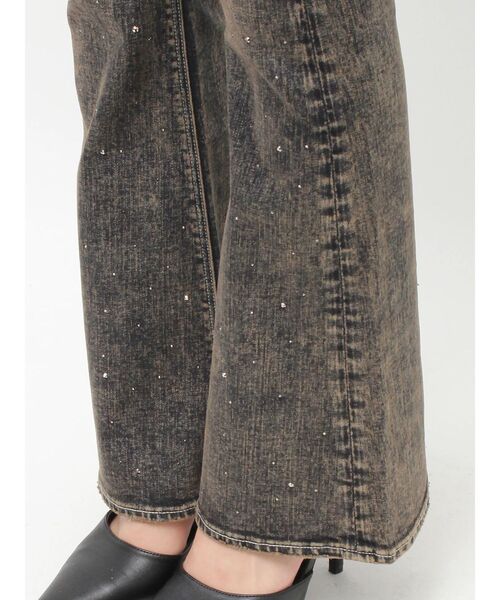 GYDA(ジェイダ)の「ハイウエストbijouフレアデニムパンツ(デニムパンツ・レディース・ブラック/ライトブルー/インディゴブルー・X-SMALL/SMALL/MEDIUM)」の12枚目の写真