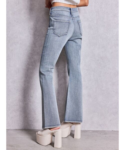 GYDA(ジェイダ)の「ハイウエストbijouフレアデニムパンツ(デニムパンツ・レディース・ブラック/ライトブルー/インディゴブルー・X-SMALL/SMALL/MEDIUM)」の14枚目の写真