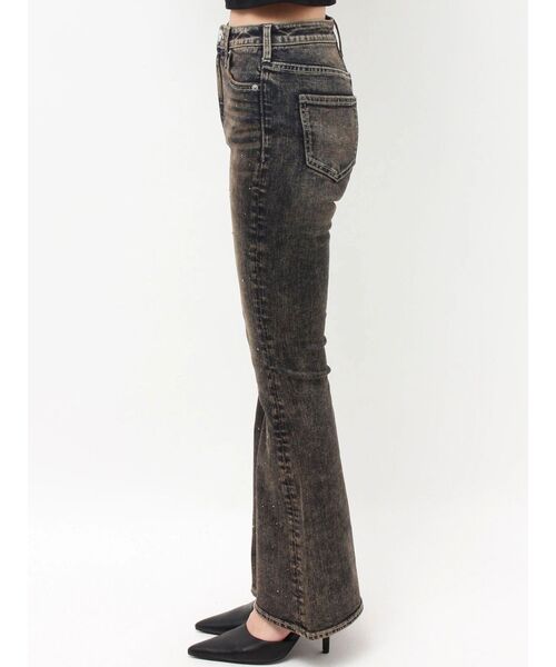 GYDA(ジェイダ)の「ハイウエストbijouフレアデニムパンツ(デニムパンツ・レディース・ブラック/ライトブルー/インディゴブルー・X-SMALL/SMALL/MEDIUM)」の5枚目の写真
