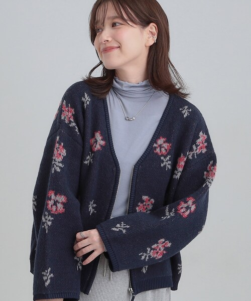 Cutie Blonde（キューティーブロンド）の「【洗濯機可】選べる3柄 VネックZIPカーディガン（カーディガン/ボレロ・レディース・ホワイト系9/ブラック系/ブルー系3/ホワイト系1/グレー系3/ネイビー系5・00）」の5枚目の写真