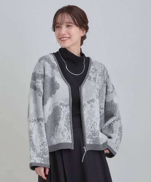 Cutie Blonde（キューティーブロンド）の「【洗濯機可】選べる3柄 VネックZIPカーディガン（カーディガン/ボレロ・レディース・ホワイト系9/ブラック系/ブルー系3/ホワイト系1/グレー系3/ネイビー系5・00）」の15枚目の写真