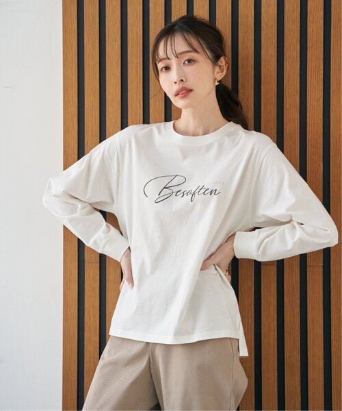 ikka(イッカ)の「ロゴフォトプリントスウェットTシャツ(Tシャツ/カットソー・レディース・オフホワイト/ブラック/チャコール/ホワイト・M/L)」の10枚目の写真