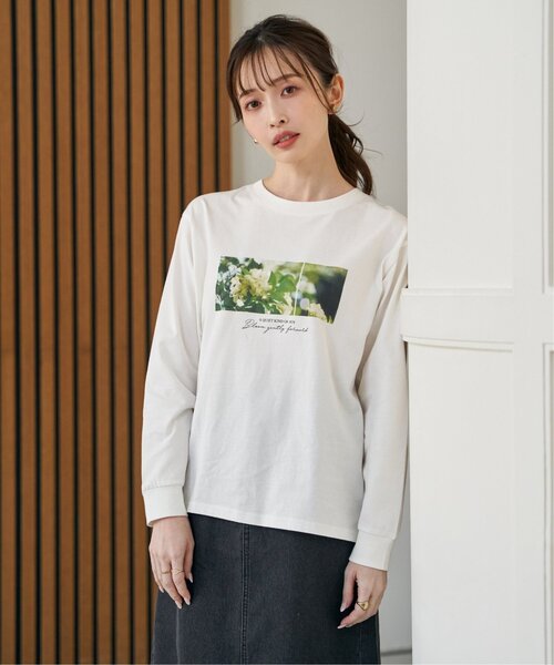 ikka(イッカ)の「ロゴフォトプリントスウェットTシャツ(Tシャツ/カットソー・レディース・オフホワイト/ブラック/チャコール/ホワイト・M/L)」の5枚目の写真