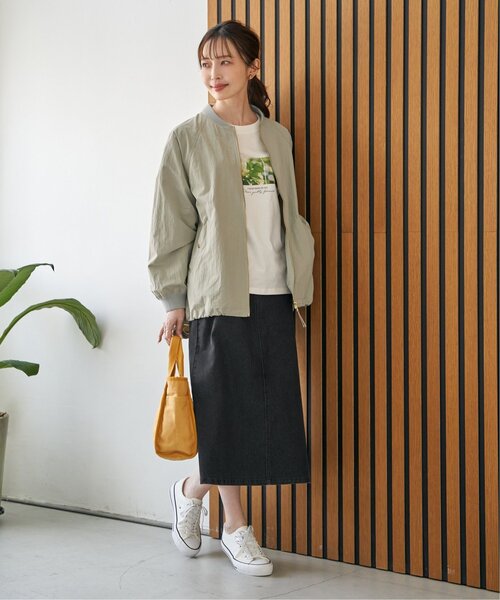 ikka(イッカ)の「ロゴフォトプリントスウェットTシャツ(Tシャツ/カットソー・レディース・オフホワイト/ブラック/チャコール/ホワイト・M/L)」の7枚目の写真