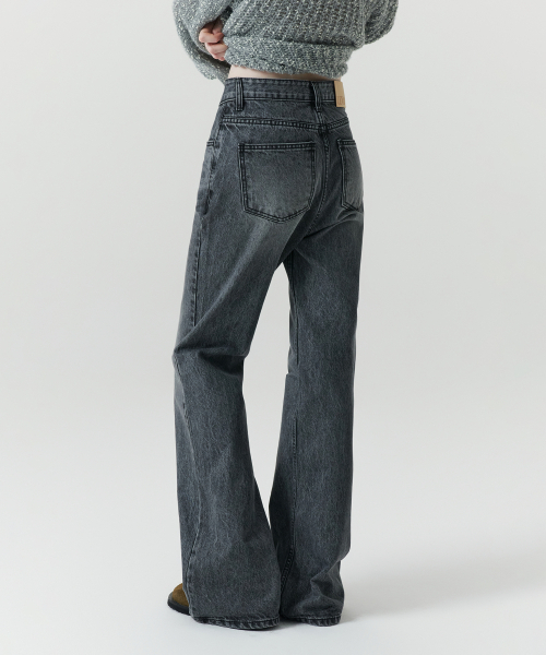 LEVAR(レバー)の「Relaxed Boots Cut Denim - Washed Grey(デニムパンツ・レディース・アッシュグレー・XS-Short/S-Short/M-Short/XS-Long/S-Long/M-Long)」の2枚目の写真