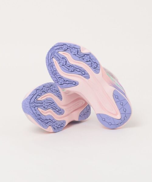 瞬足（シュンソク）の「瞬足 シュンソク FIRE BOOSTER【軽量/幅広3E】キッズスニーカー 子供靴 運動靴 ストラップシューズ(ファイヤーブースター) LJ-847（スニーカー・キッズ・サックスブルー/パープル系その他・17.0cm/17.5cm/18.0cm/18.5cm/19.0cm/19.5cm/20.0cm/20.5cm/21.0cm/21.5cm/22.0cm）」の4枚目の写真