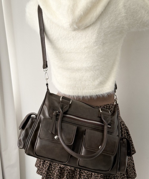 WEGO（ウィゴー）の「WEGO/ポケットデザインボストンショルダー（ショルダーバッグ・レディース・ブラック/ブラウン・FREE）」の7枚目の写真