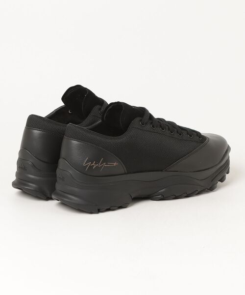 Y-3(ワイスリー)の「Y-3 GSG9 LO(スニーカー・メンズ・ブラック系・26.0cm/25.5cm/28.5cm/28.0cm/27.5cm/27.0cm/26.5cm/29.0cm/24.0cm/23.5cm/23.0cm/22.5cm/24.5cm/29.5cm)」の3枚目の写真