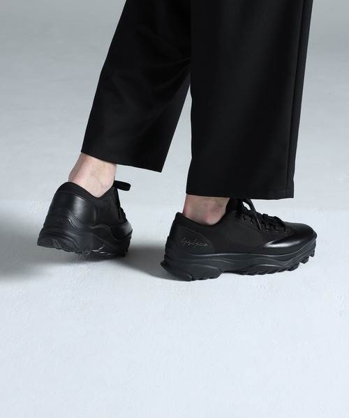 Y-3(ワイスリー)の「Y-3 GSG9 LO(スニーカー・メンズ・ブラック系・26.0cm/25.5cm/28.5cm/28.0cm/27.5cm/27.0cm/26.5cm/29.0cm/24.0cm/23.5cm/23.0cm/22.5cm/24.5cm/29.5cm)」の5枚目の写真