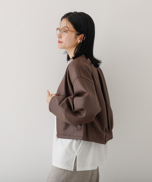 abahouse mavie(アバハウスマヴィ)の「ソフトレザーライクジップブルゾン(ブルゾン・レディース・ブラック/ダークブラウン/オフホワイト・フリー)」の13枚目の写真