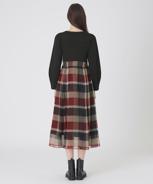 BLUE LABEL CRESTBRIDGE（ブルーレーベルクレストブリッジ）の「シフォンコンビドレス（ワンピース・レディース・ベージュ系その他2/レッド/ブルー系その他2・40/38/36）」の20枚目の写真