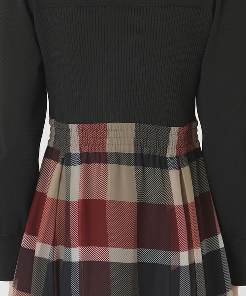 BLUE LABEL CRESTBRIDGE（ブルーレーベルクレストブリッジ）の「シフォンコンビドレス（ワンピース・レディース・ベージュ系その他2/レッド/ブルー系その他2・40/38/36）」の18枚目の写真