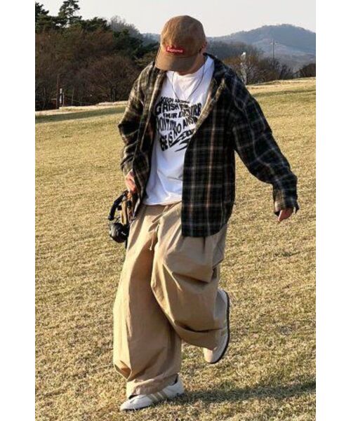 GRISH(グリッシュ)の「ストームブラー ロゴ Tシャツ ホワイト(Tシャツ/カットソー・メンズ・その他・SMALL/MEDIUM/LARGE/X-LARGE)」の7枚目の写真