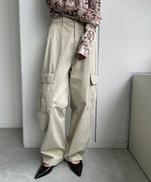 AIC.（エーアイシー）の「ピグメント加工カーゴバレルパンツ（カーゴパンツ）」